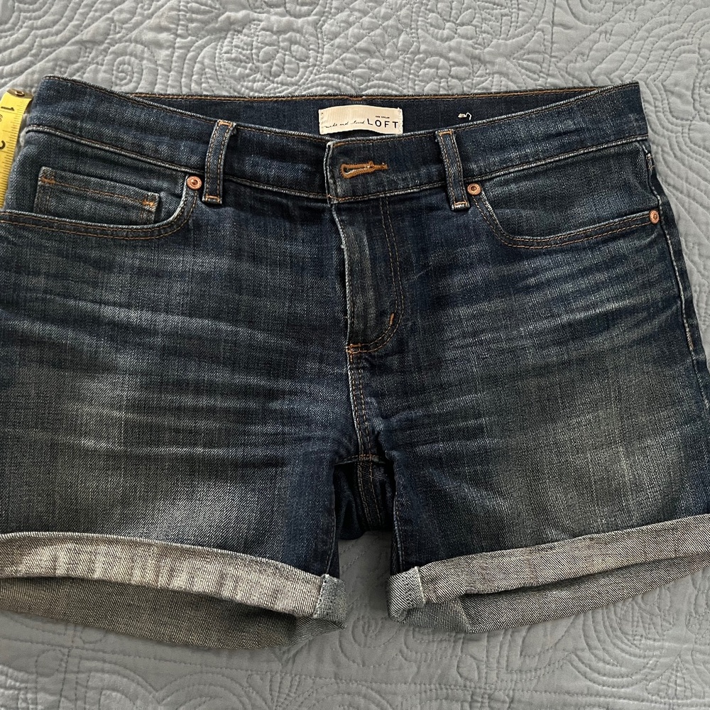 EUC Loft Jean Denim Shorts Dark Wash Size 0 25 waist
